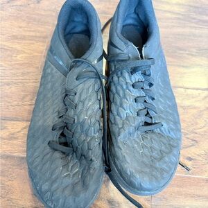 Nike Kids Black Textured Athletic Shoes